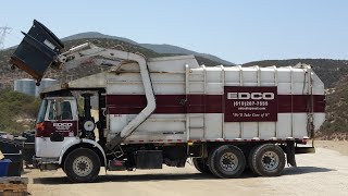 Edco 2005 Autocar WX64 Square Body CWS FL on Desert Trash