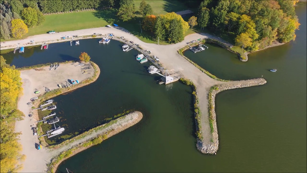 Mosquito Lake Yacht Club in Cortland Ohio 