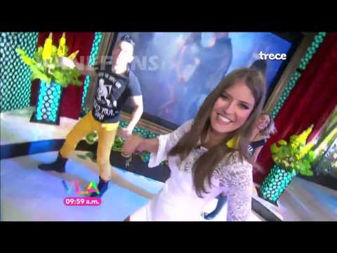 La hermosa Vanessa Claudio bailando