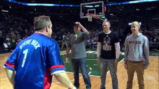 Bucks Halftime SIMON SEZ Steve Max 2015.11.25