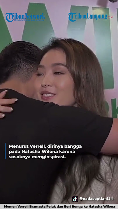 MOMEN VERRELL BRAMASTA PELUK DAN BERI BUNGA KE NATASHA WILONA | @TribunLampung