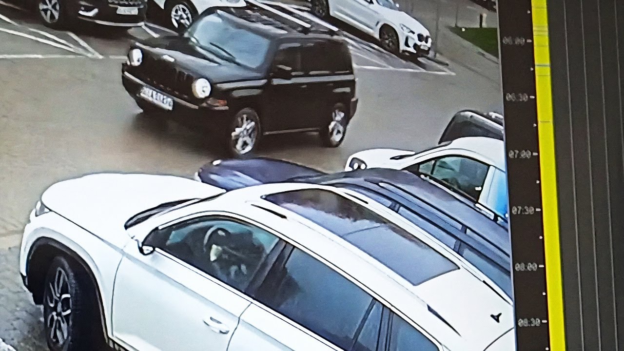 Za porysowanie czyjegoś auta na parkingu i ucieczkę jest pouczenie