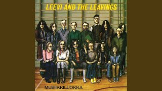 Video thumbnail of "Leevi & The Leavings - Vanha koulukuva"