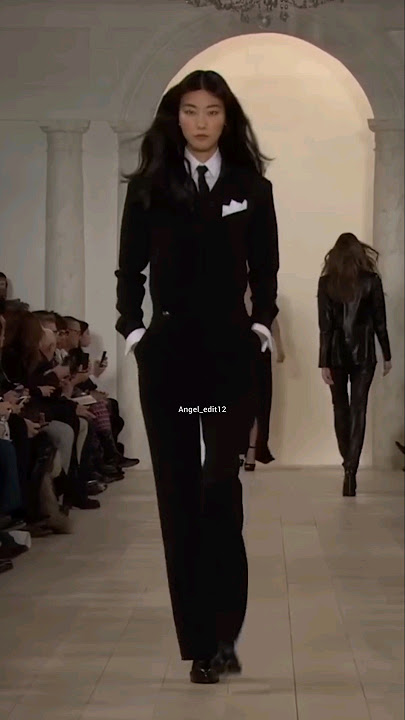 Ji Hye Park for #RalphLauren FW'15 ✨ #supermodels #supermodel #catwalk #runway #model #fashion 