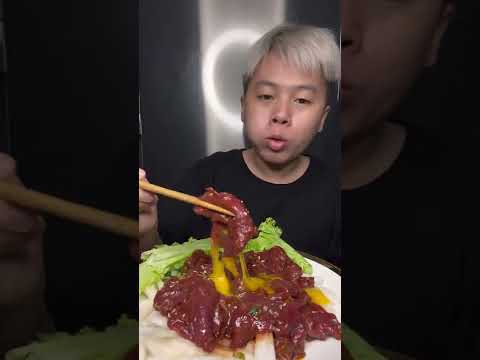 Video Gỏi Thịt Bò Sống Hàn Quốc Ăn Cùng Trứng Sống | Spicy... - youtube