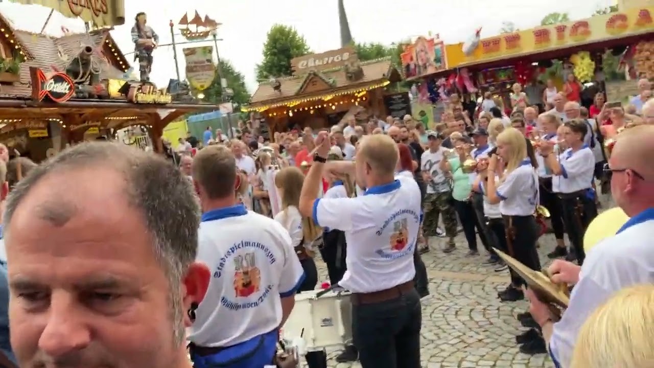 Mühlhäuser Stadtkirmes mit Fassbieranstich auch offiziell eröffnet