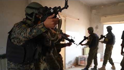 Coalition Soldiers Train SDF in Military Operations in Urban Terrrain (2019) 🇺🇸