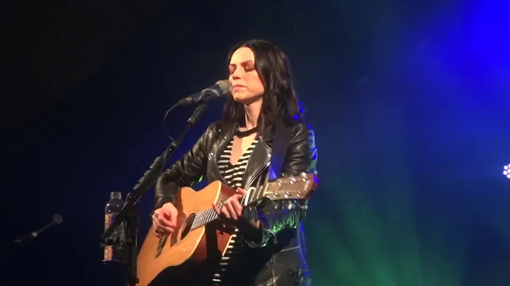 Amy MacDonald cover of Dancing In The Dark (Bruce ...