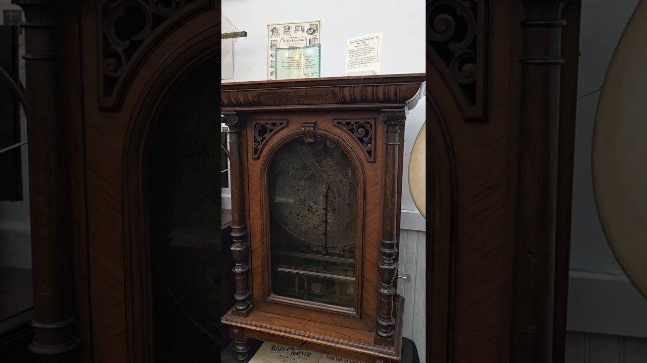 1896 Music Box - Huntington, WV - Museum of Radio & Technology (part 1 of 9)