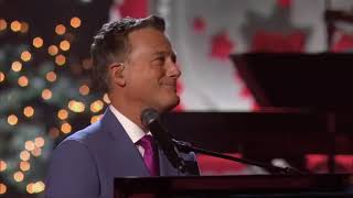Reba McEntire Presents Michael W. Smith and Amy Grant- GLORIA Live @CMA Country Christmas 2018