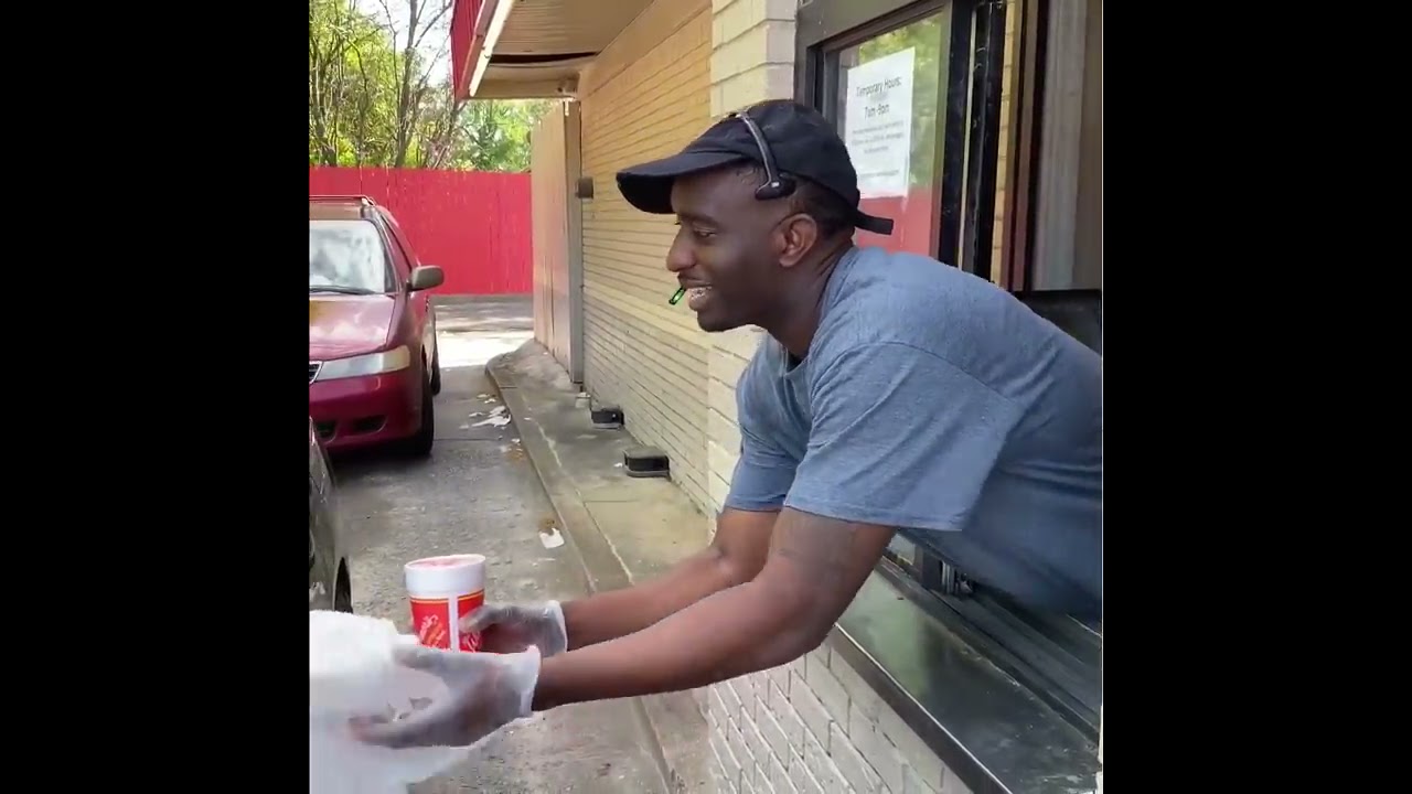 How It Is Working At Fast Food Restaurant 
