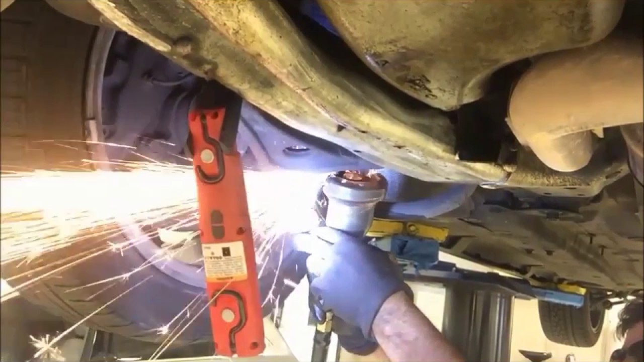One way to remove rusted fasteners - YouTube