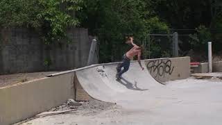 Skatin The Pit with Boyd Young