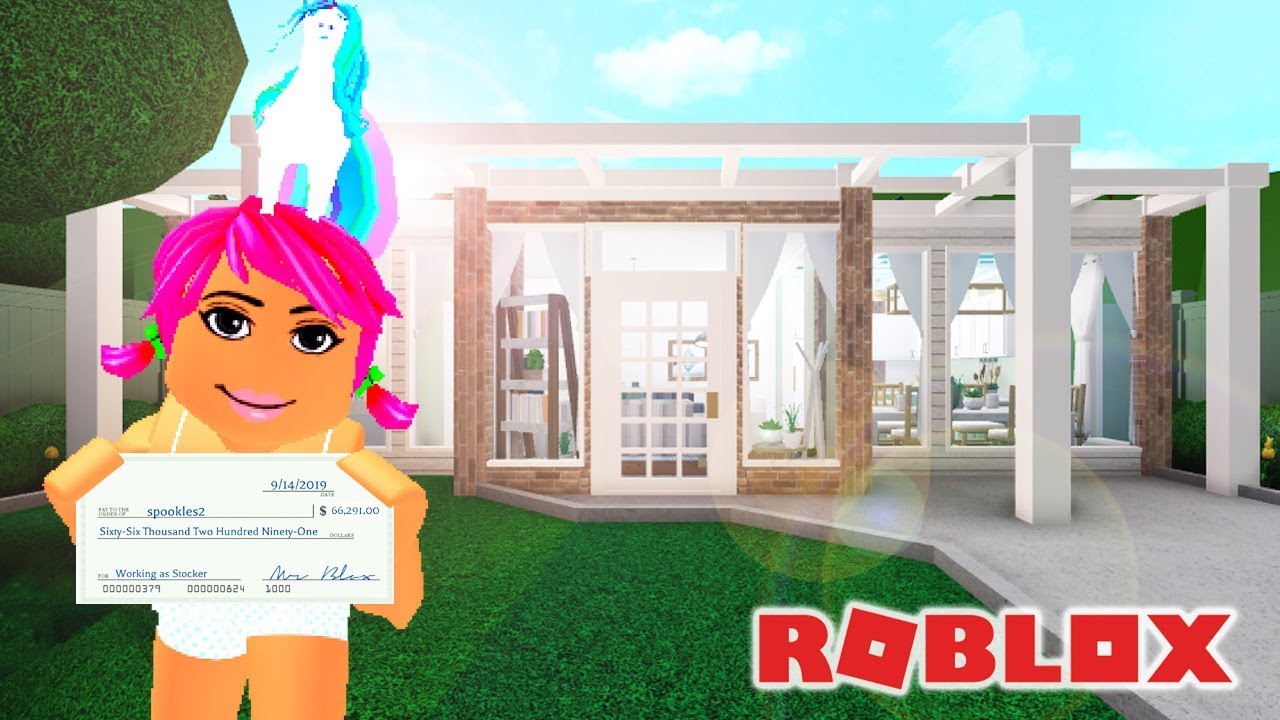 Building A House Only Using Money I Made Working For 1 Hour Welcome To Bloxburg Youtube