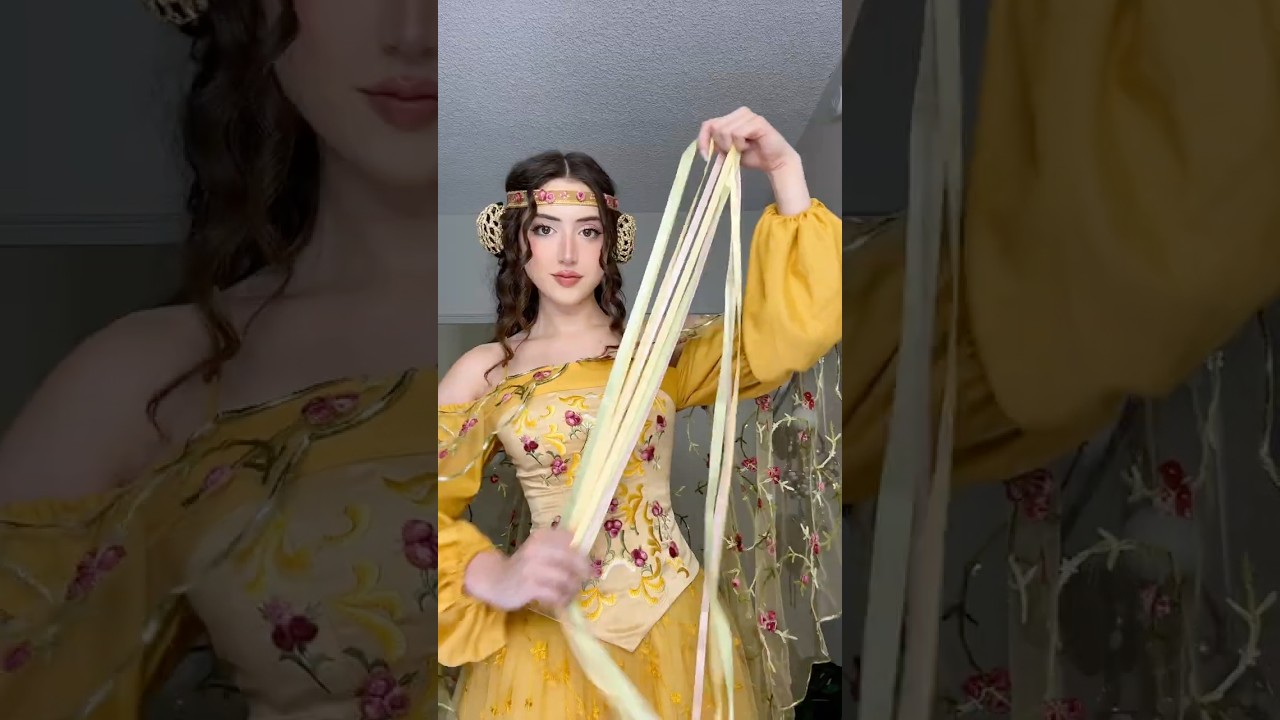 DAY 27 of 31 days of Halloween costumes!