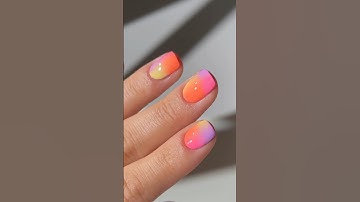 How to use a cosmetic sponge for ombre nails ✨