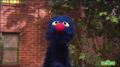 Grover Talks About Humpty Dumpty