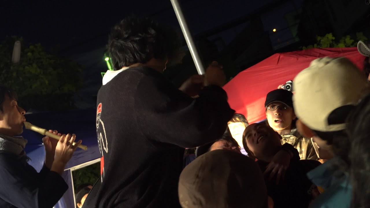 popoライブ中騒ぐKK mangaハマジの口をガムテープで封じるテニスコーツ植野