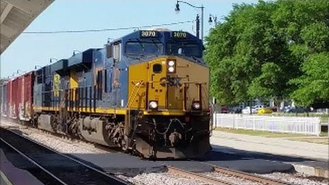 [CSXT]3070 GE ES44AH & 5380 GE ES40DC Leads Q400-20 Headed NB With A Short Train Fay NC