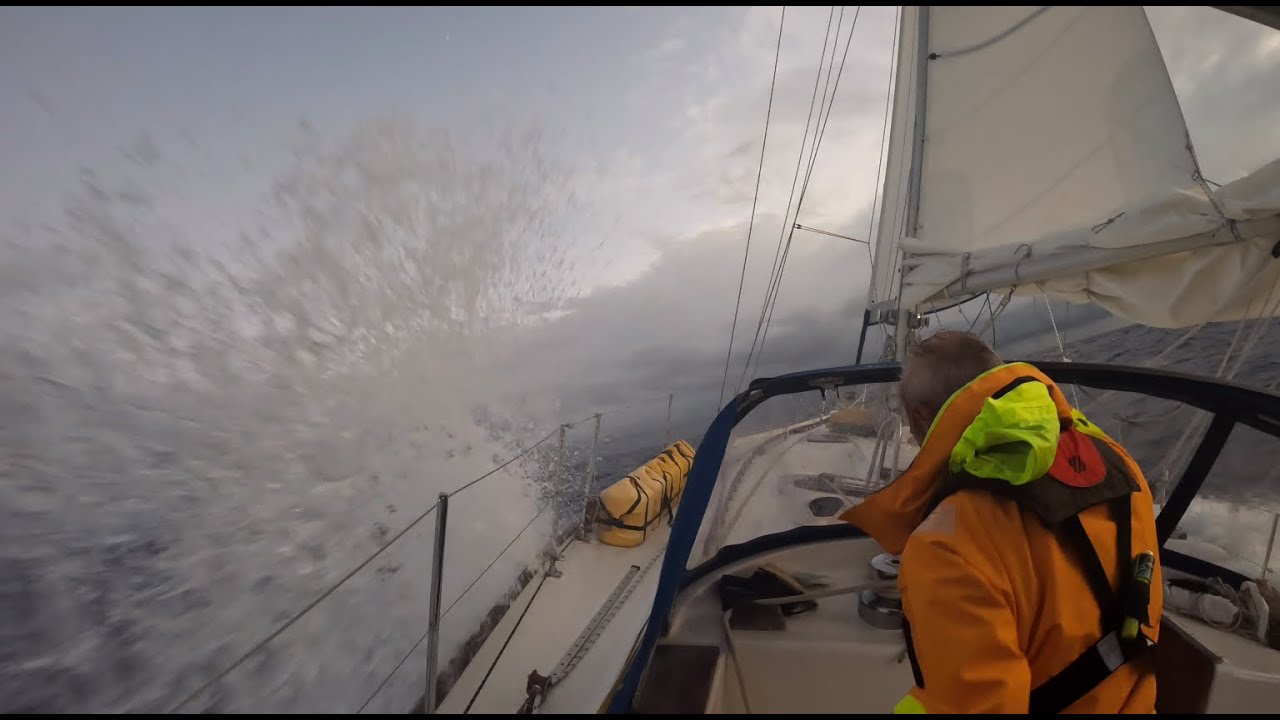 ⁣Offshore sailing: Bermuda to St Martin