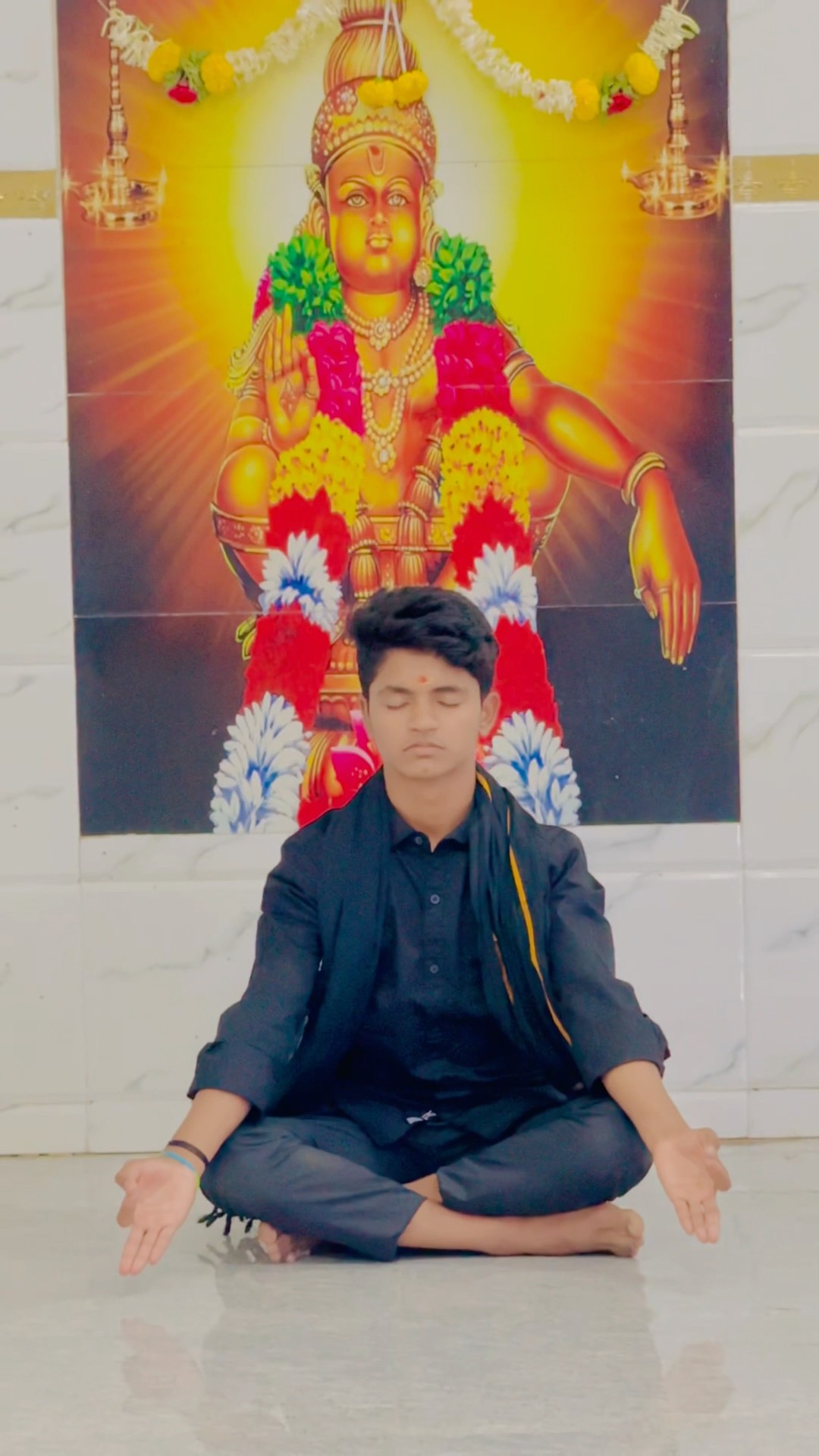Comment Swamy Sharanam Ayyappa??? @Vasanth.Dancer #saranamayyappa #ayyappa #ayyappasongs #viral