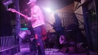 ivinda ya kinze performed live.