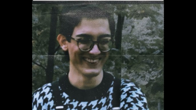 Erkak va ayol yashirin kamera kechasi