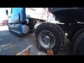 Одеваем зимние цепи на грузовик Snow chain installation