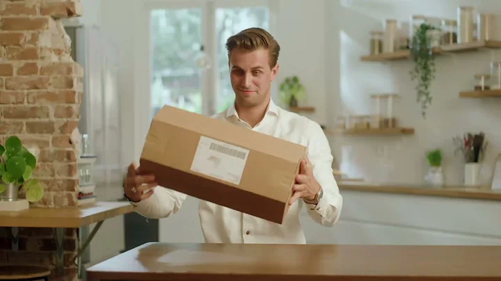 Rollor Premium Packaging | Deliver crease-free suits & high-end fashion garments