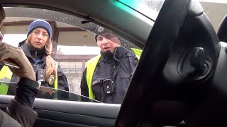 Полиция попытка развода на остановку и номера Полиция попытка развода на остановку и номера