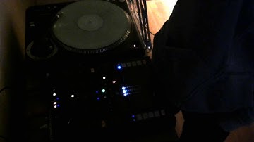 how to use traktor fx with normal vinyl on the Z2
