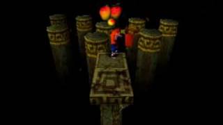 Crash Bandicoot - 100% Walkthrough, Part 9: Temple Ruins screenshot 4