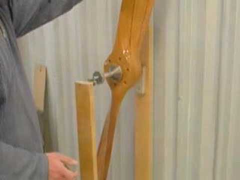Balancing a Wooden Propeller - YouTube
