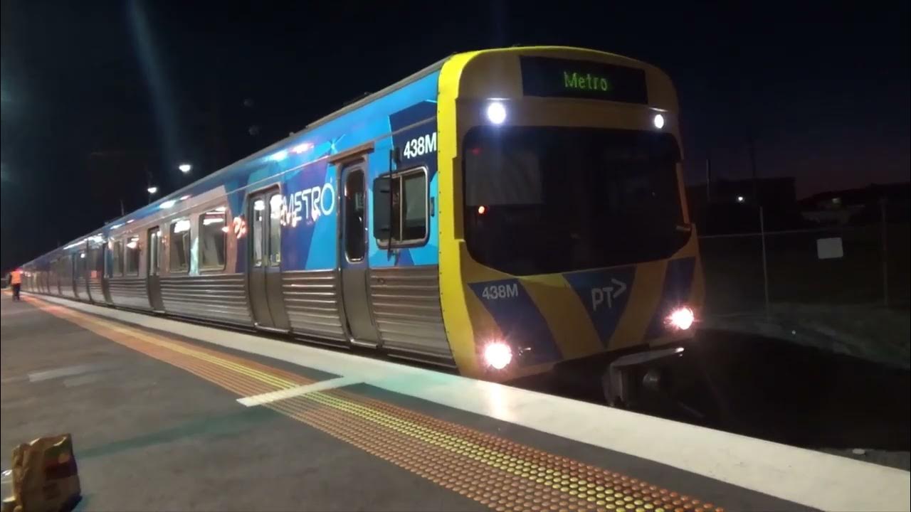 EDI Comeng Train With RVB Horn Show YouTube