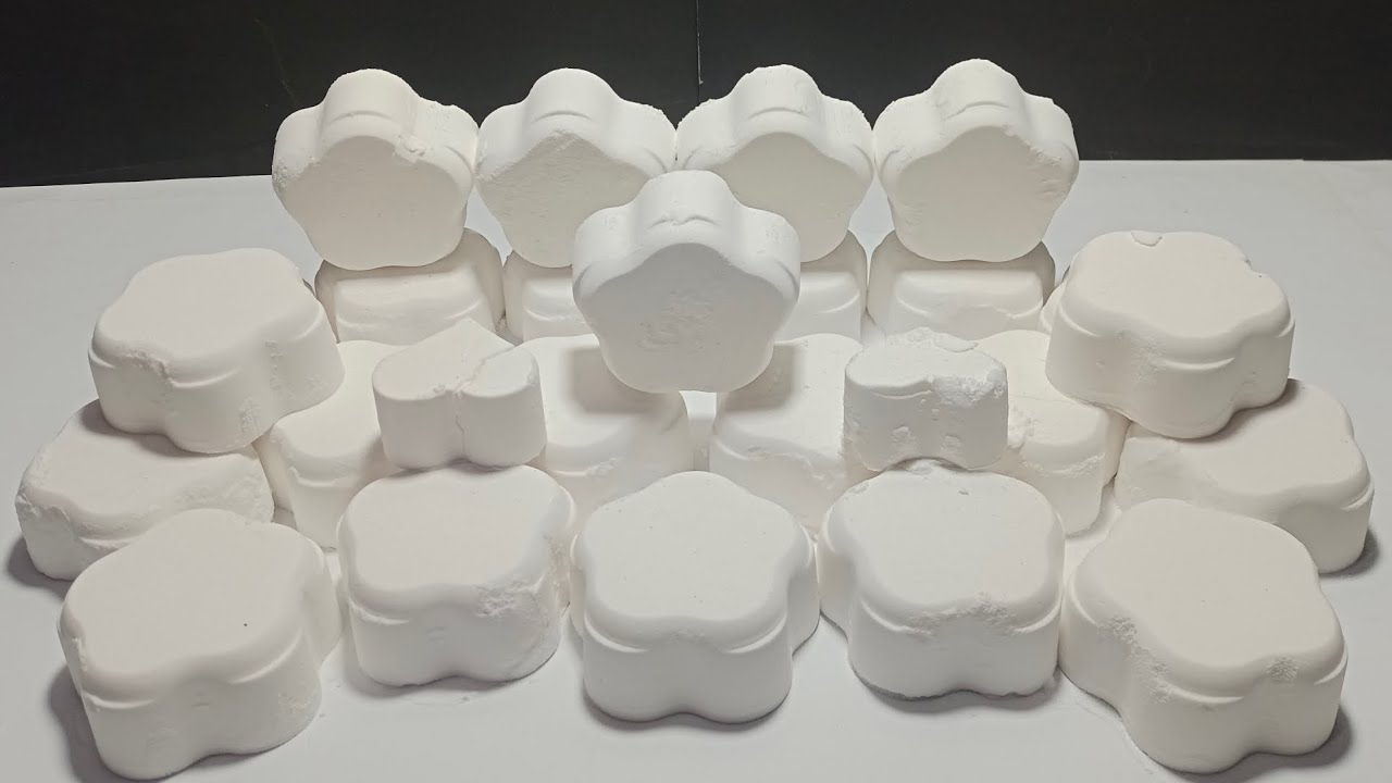 🌸👌 Baking soda crush satisfying videos 🥰#asmr #bakingsoda 😄