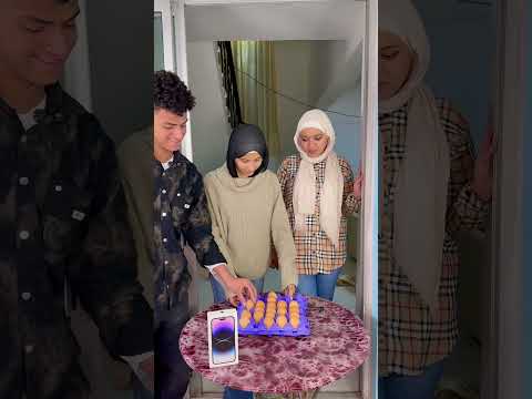 ياتري مين الي هيكسب الآيفون