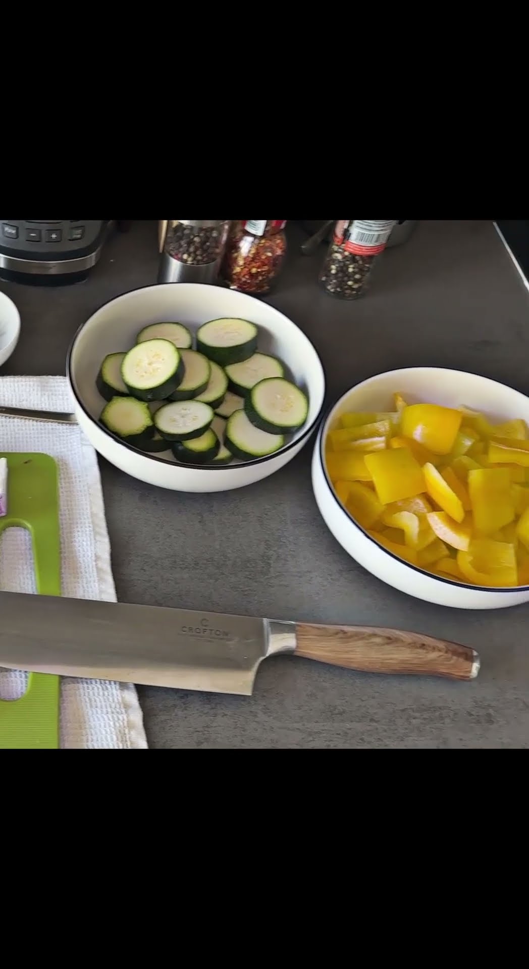 Knusprige Rosmarinkartoffeln mit Ofengemüse - YouTube