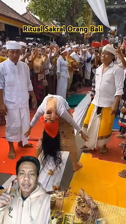 Ritual Sakral Orang Bali😯 #ritual #sakral #shorts #unik