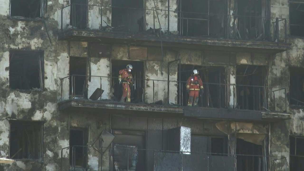 Al menos una decena de muertos en incendio de edificio en Valencia ...