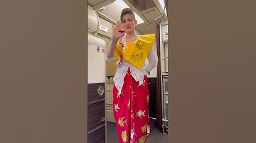 Yakin 100% kalau pramugari nya cantik begini pasti pada focus lagi safety demo