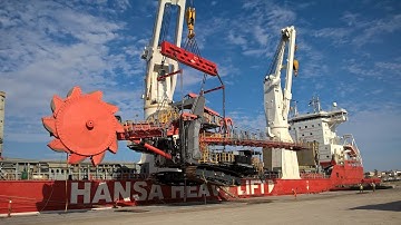 HHL Valparaiso - Transportation of a huge shiploader from Belgium to Angola