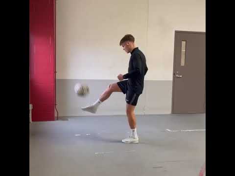 تمرير من ظهر القدم ب رجل اليمين اكسبلور 