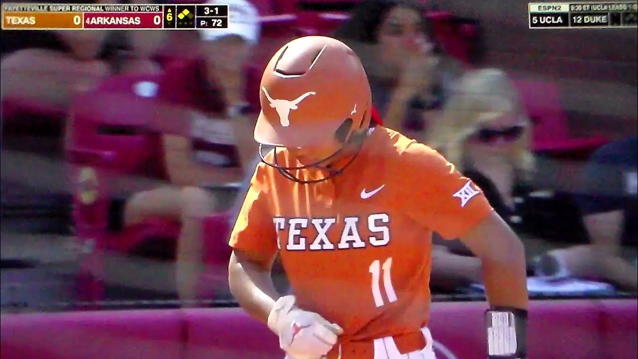 Texas softball's Alyssa Washington hits 2 run double vs. Arkansas in