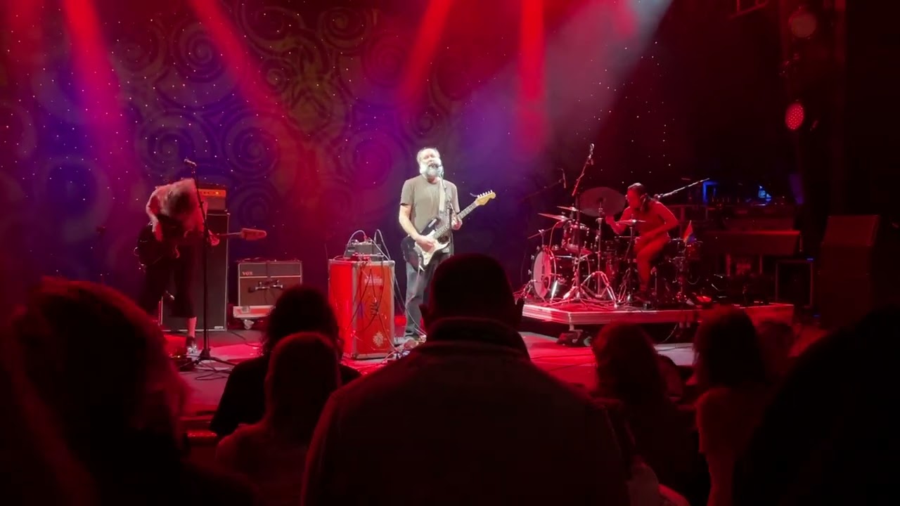 Built to Spill playing Gonna Lose live, Ice Cream Floats cruise, 5 Feb 2026