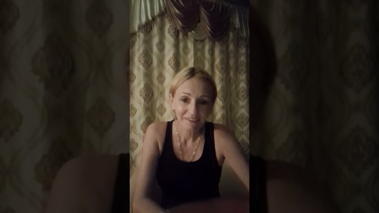 Mergi tot înainte și nu te uita înapoi,  acolo nu e decât durere și suferință! 