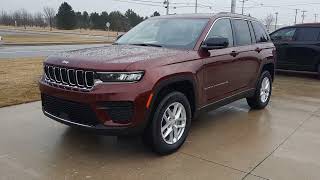 New 2023 Jeep Grand Cherokee Laredo Walk Around (N23107)