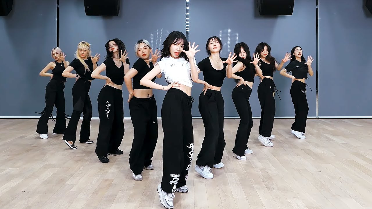 油彩 【practice dancing 】 一点もの 4F 油彩 【practice dancing