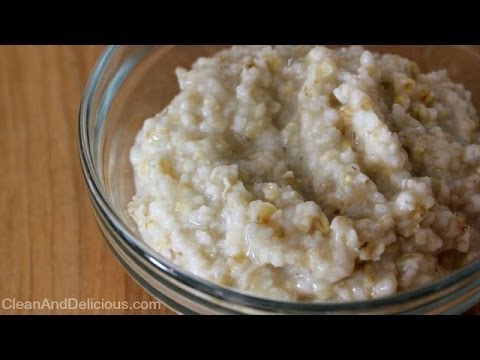 How To Make Clean Eating Overnight Steel Cut Oats-11-08-2015