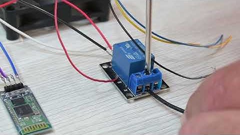 Relé operado por Arduino mediante Bluetooth, botón o interruptor