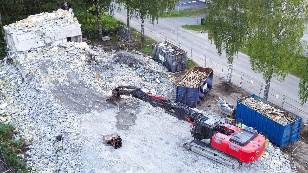 Kerrostalo nurin Pieksämäellä (Drone ilmakuvaa)